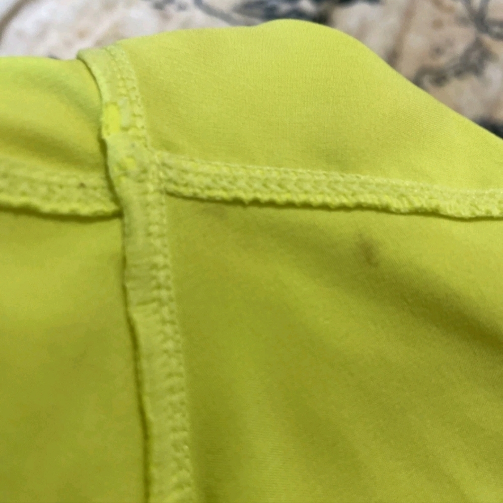 Hurley Size Medium Bright Yellow Athletic Shorts - Picture 13 of 13